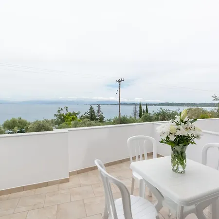 Ξενοδοχείο με διαμερίσματα Corfu Aquamarine